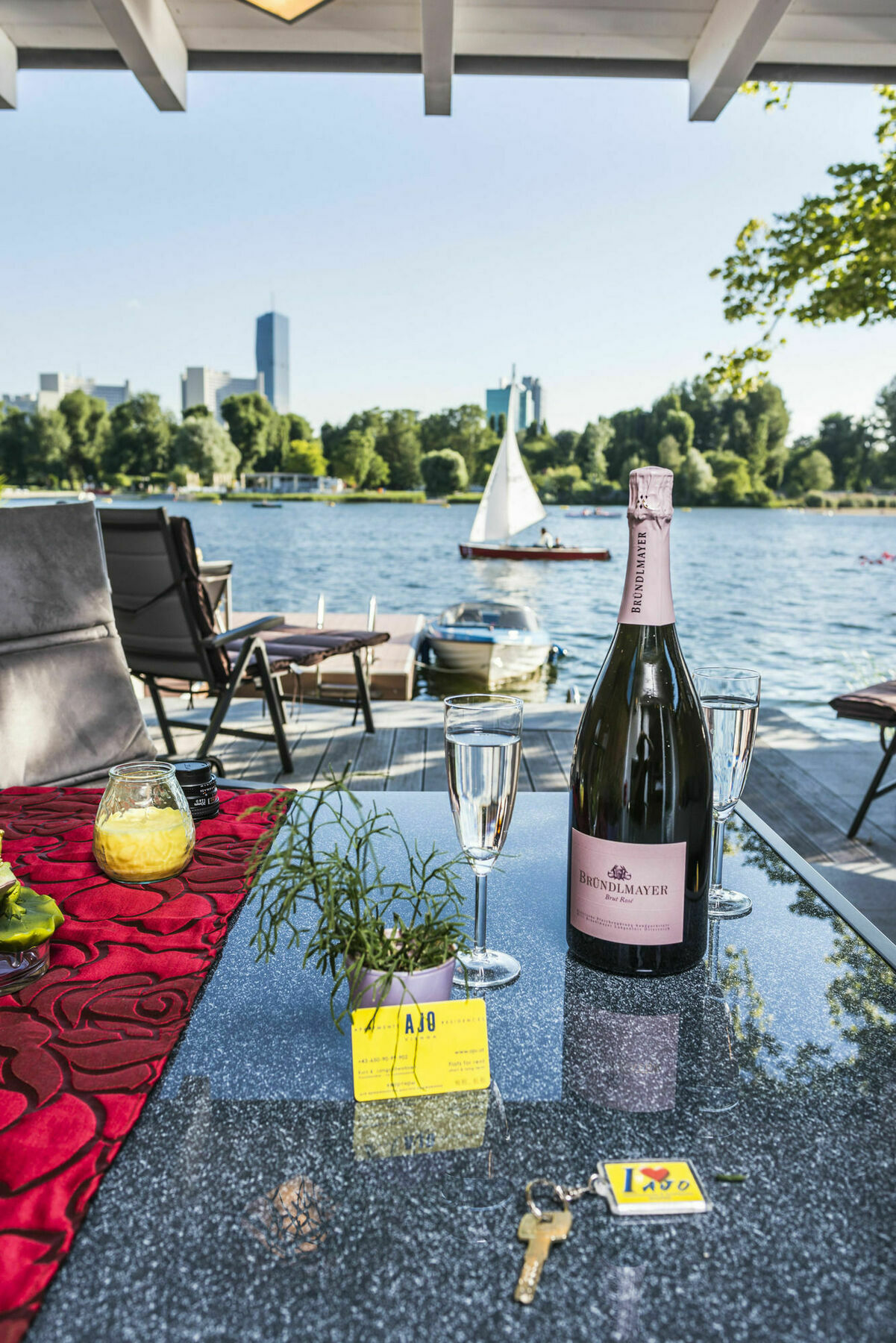 Ajo Vienna Beach - Contactless Check-In المظهر الخارجي الصورة
